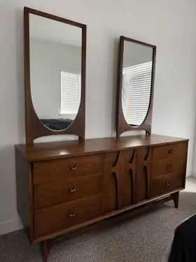 6130-01 Broyhill Brasilia Mid Century Modern Dresser With Mirrors Vintage 1960s 6130-01 Broyhill Brasilia Mid Century Modern Dresser With Mirrors Vintage 1960s