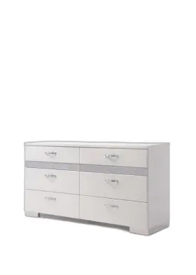 490494 Homeroots 63 White High Gloss Manufactured Wood Eight Drawer Double Dresser